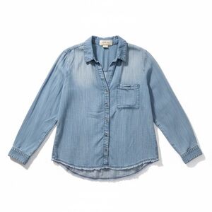 Anthropologie Cloth & Stone Denim Chambray Button Down Shirt Frayed Size Medium